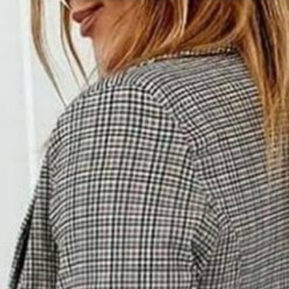 Meet your Posher, Tracy - Picture 1 of 1